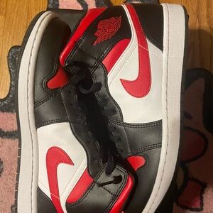 J1 mids red black size 9.5